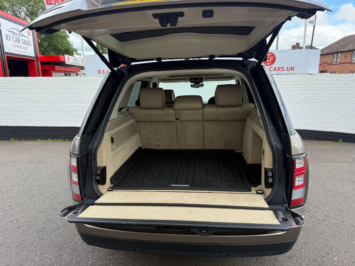 Vehicle 28