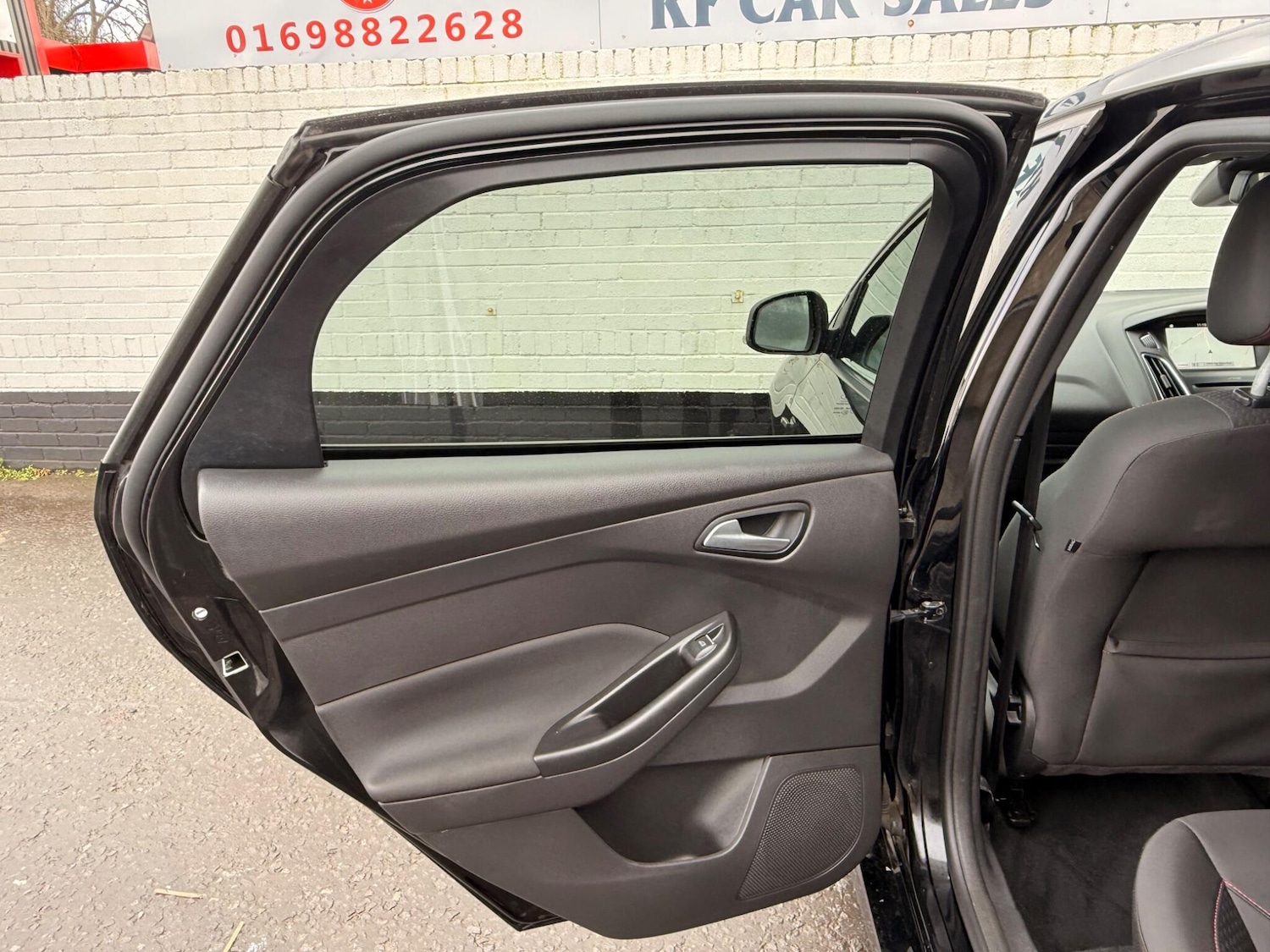 Used Ford Focus for sale - 77924928: Photo 23