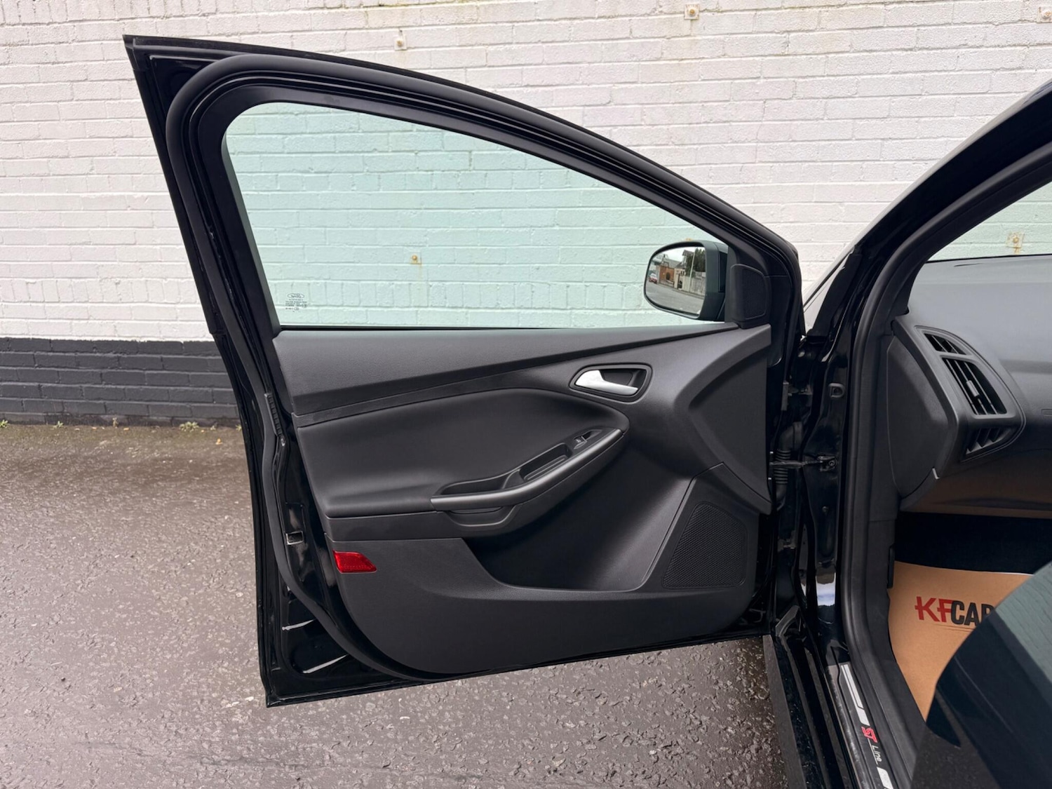 Used Ford Focus for sale - 77924928: Photo 25