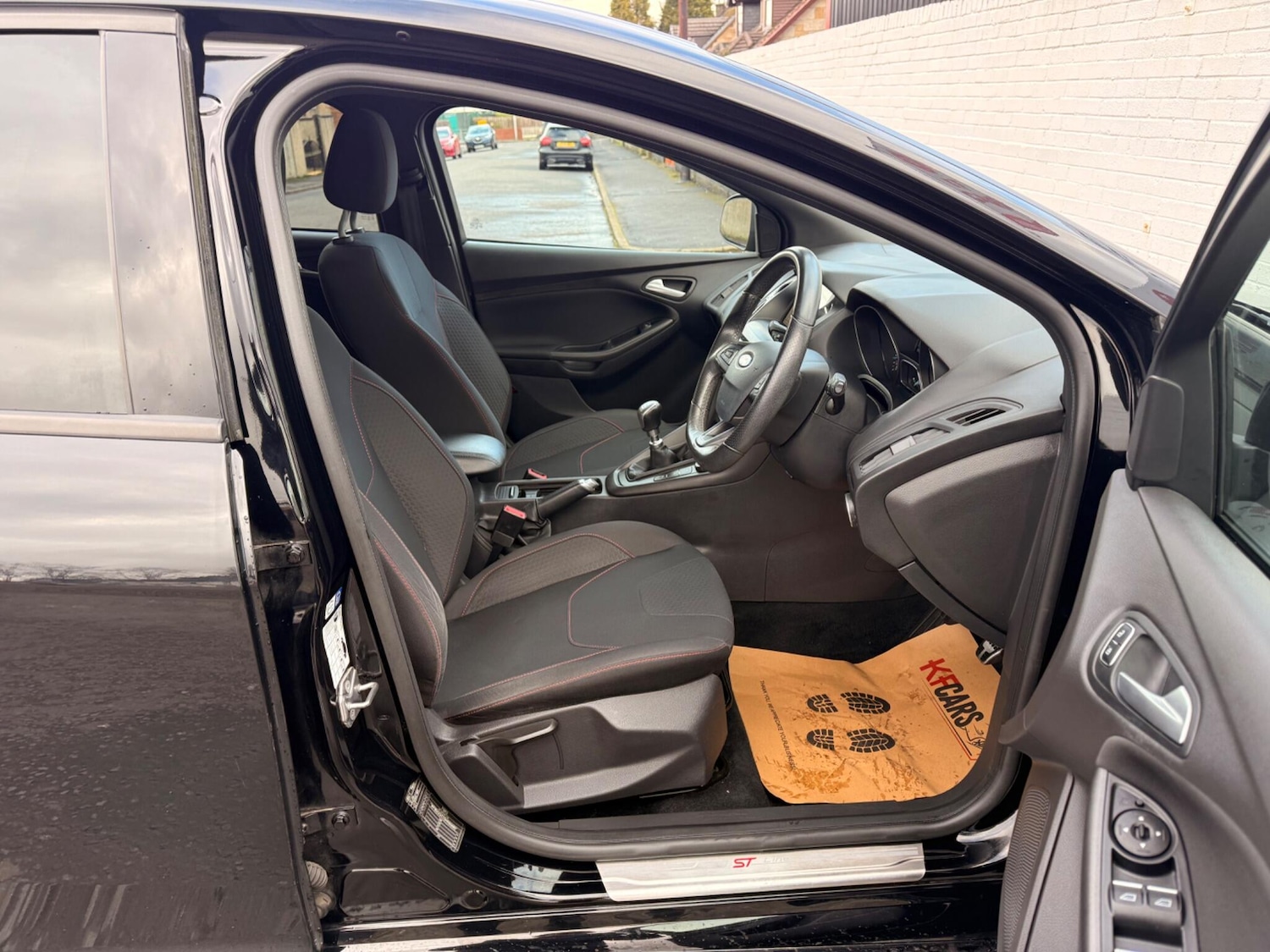 Used Ford Focus for sale - 77924928: Photo 8