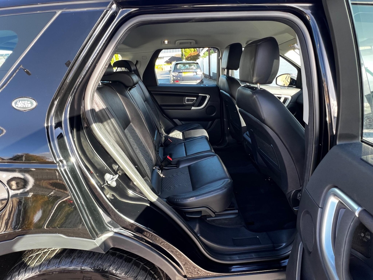 Used Land Rover Discovery Sport 2018 for sale - 76060772: Photo 15