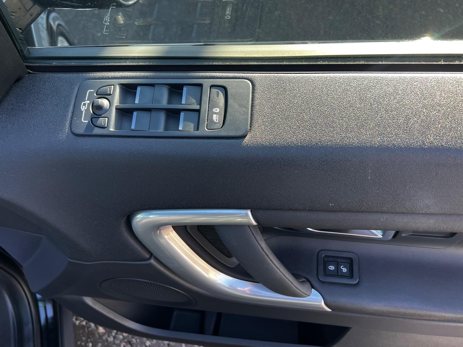 Used Land Rover Discovery Sport 2018 for sale - 76060772: Photo 9