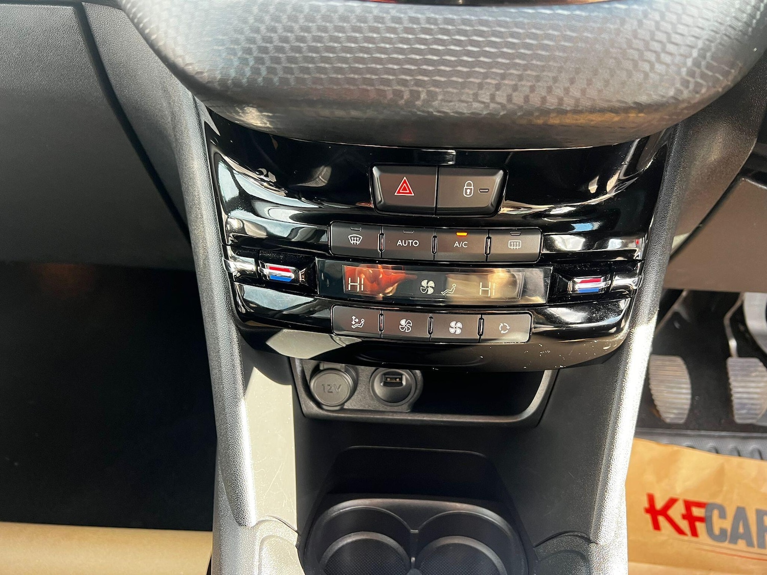 Used Peugeot 208 2019 for sale - 76997430: Photo 14