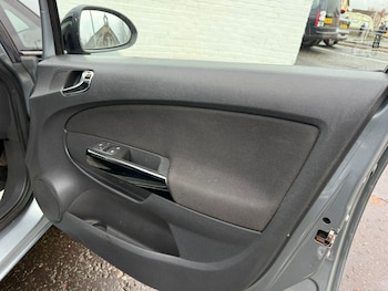 Used Vauxhall Corsa 2011 for sale - 76561517: Photo