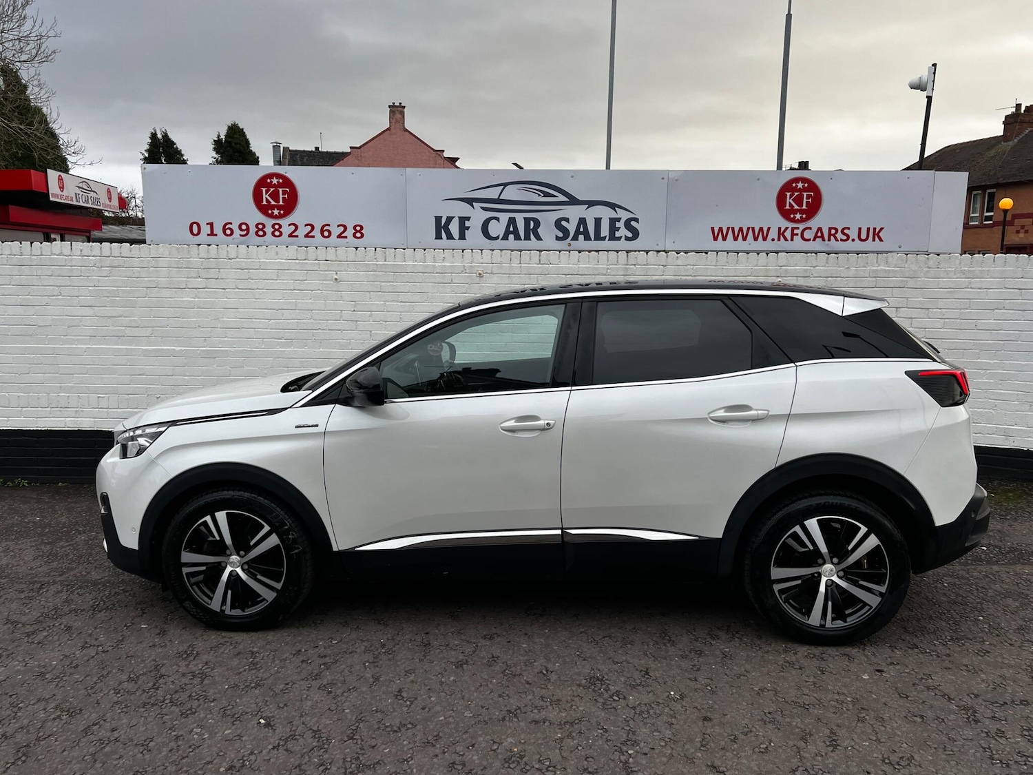 Used Peugeot 3008 2017 for sale - 76865316: Photo 5