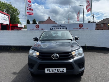 Used Toyota Hilux 2017 for sale - 78784036: Photo