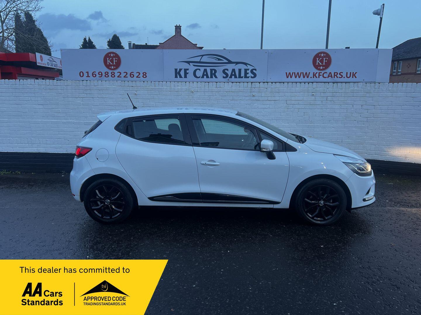 Used Renault Clio 2017 for sale - 76839655: Photo 1