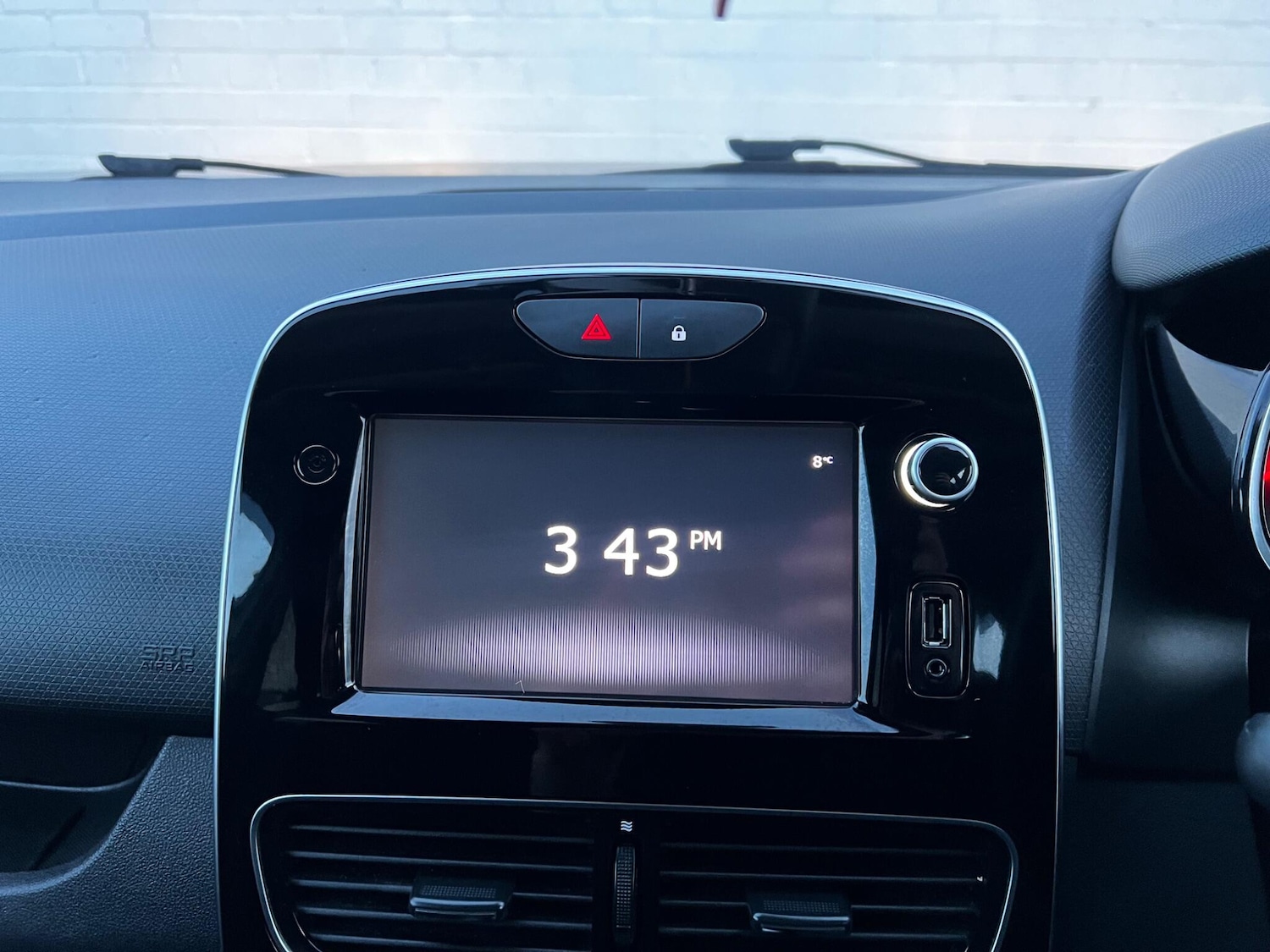 Used Renault Clio 2017 for sale - 76839655: Photo 10