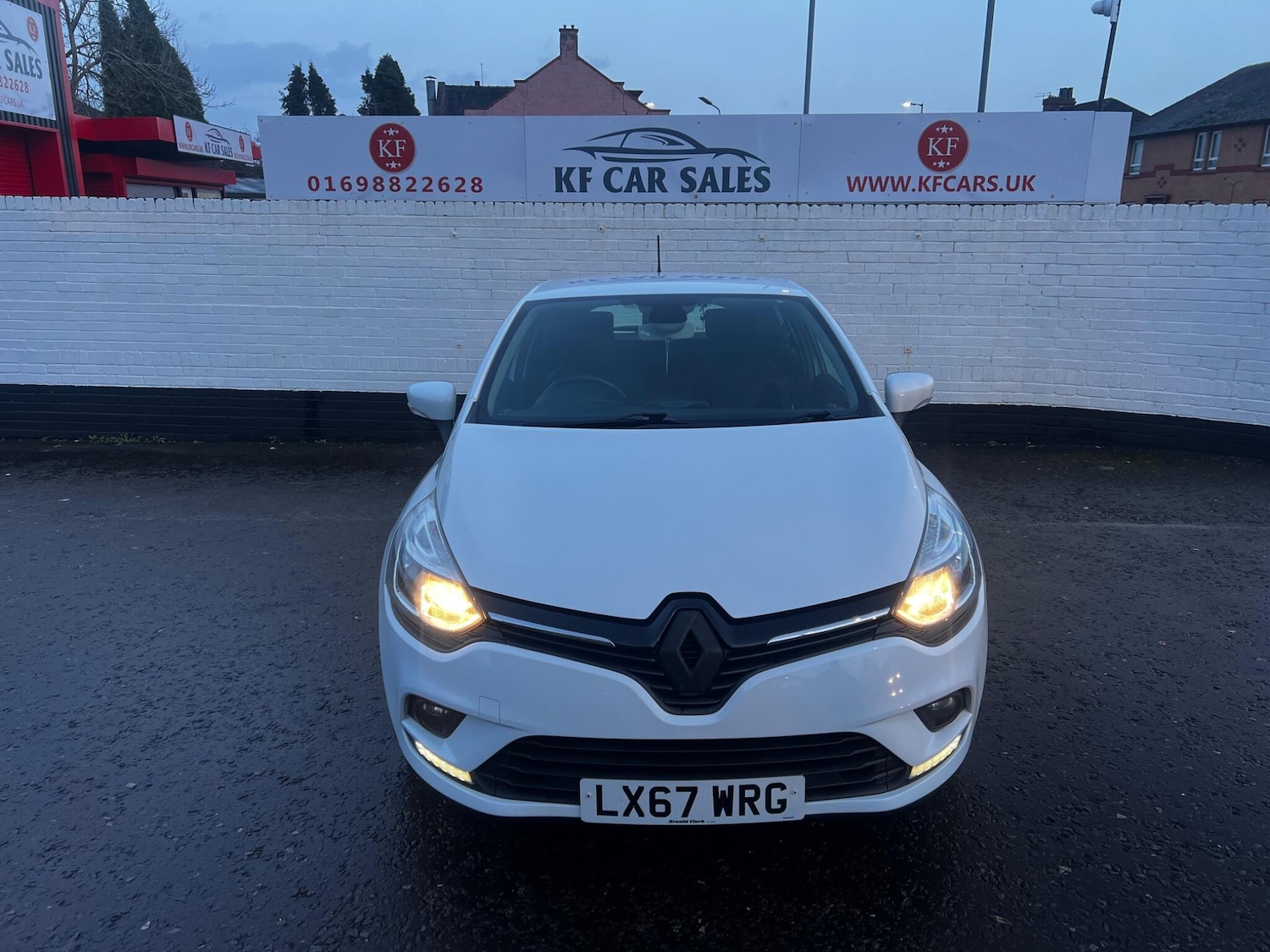 Used Renault Clio 2017 for sale - 76839655: Photo 3