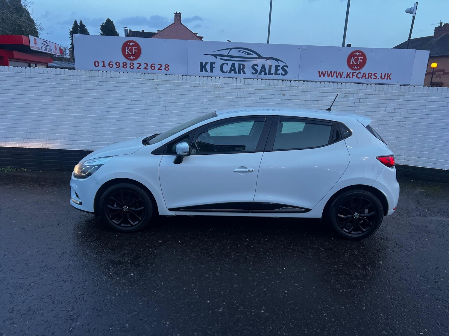 Used Renault Clio 2017 for sale - 76839655: Photo 5