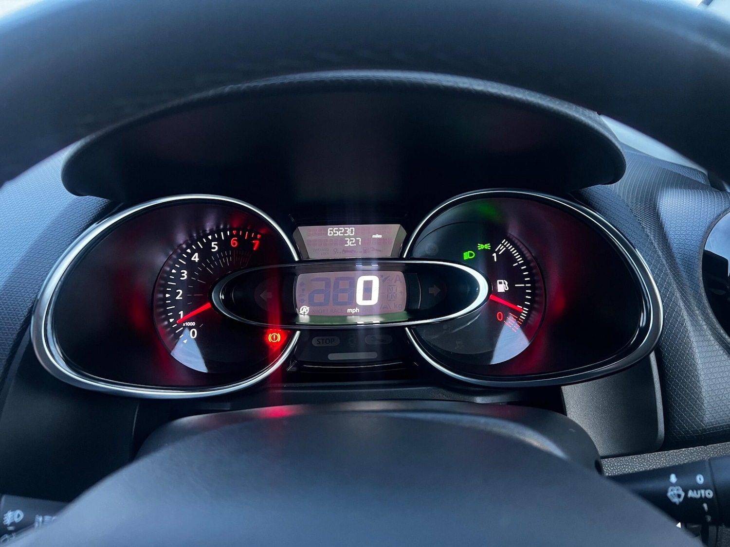 Used Renault Clio 2017 for sale - 76839655: Photo 9