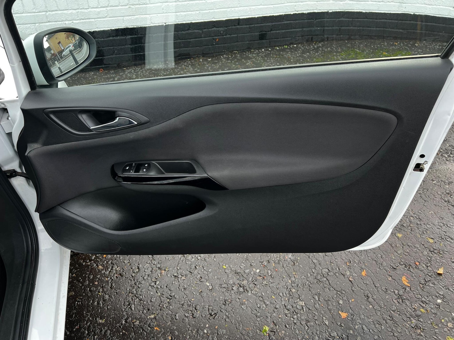 Used Vauxhall Corsa 2017 for sale - 76152960: Photo 8