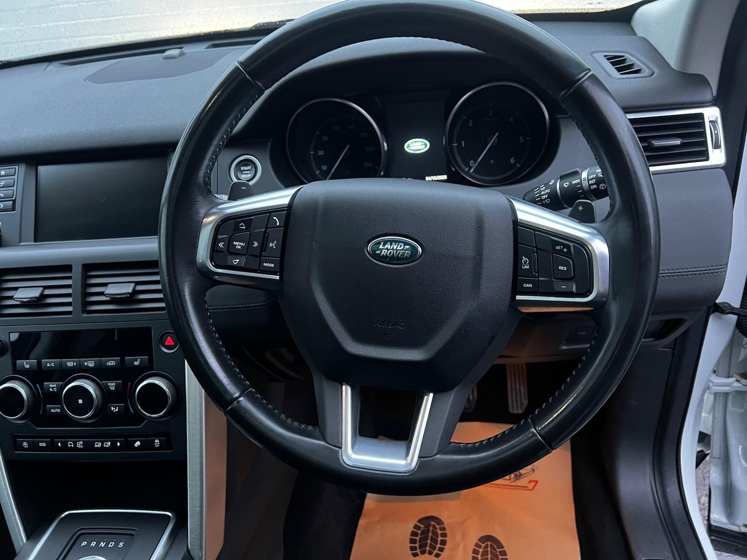 Used Land Rover Discovery Sport 2018 for sale - 76824634: Photo 12