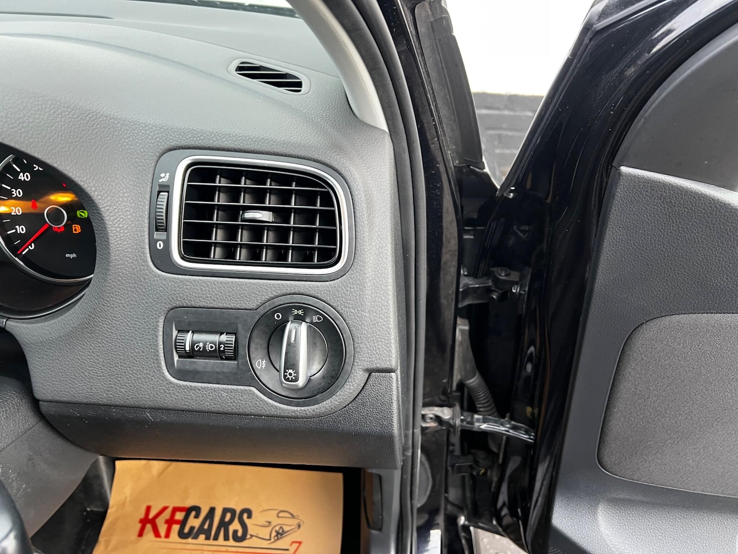 Used Volkswagen Polo 2010 for sale - 77658298: Photo 10