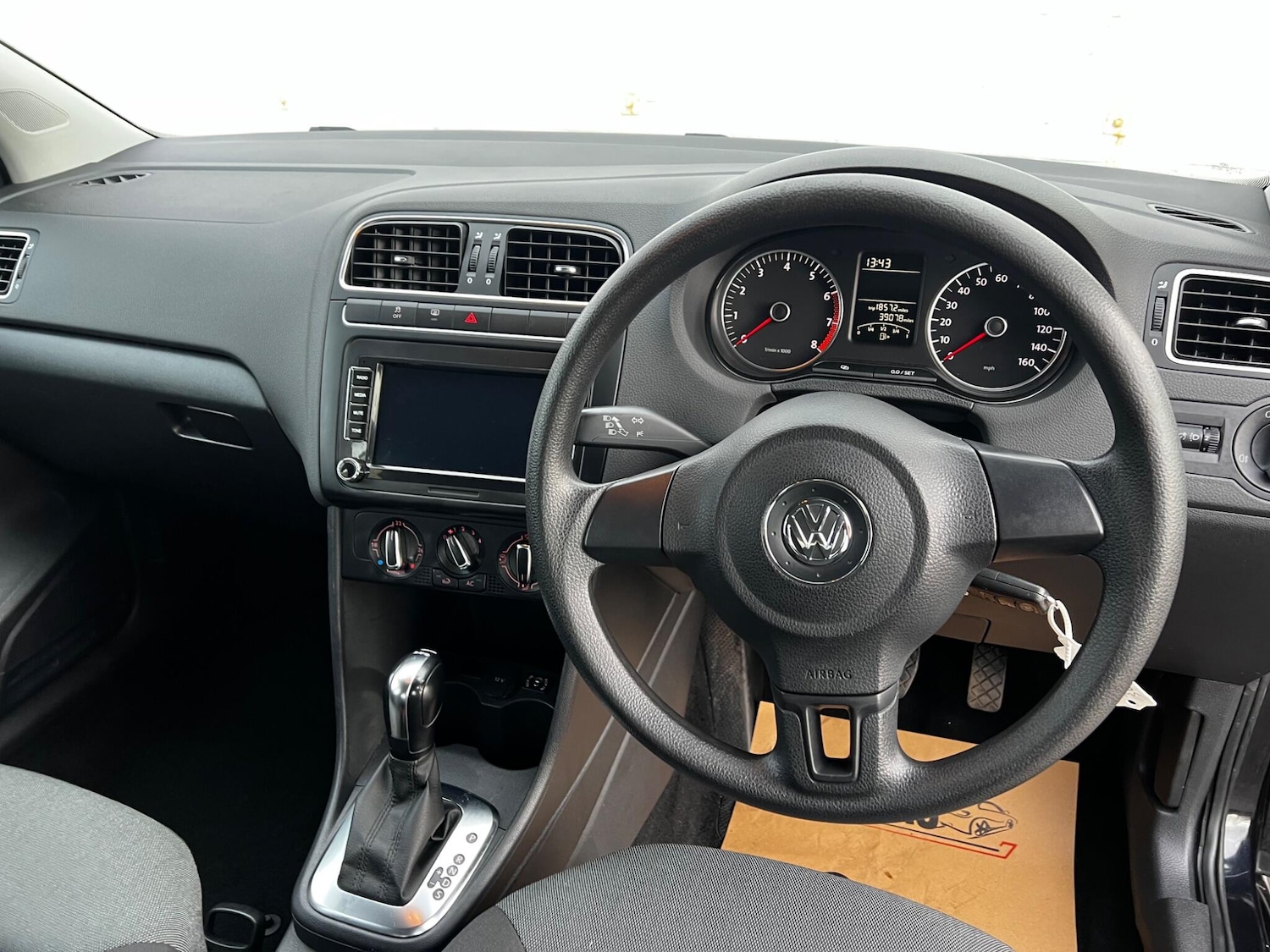 Used Volkswagen Polo 2010 for sale - 77658298: Photo 12