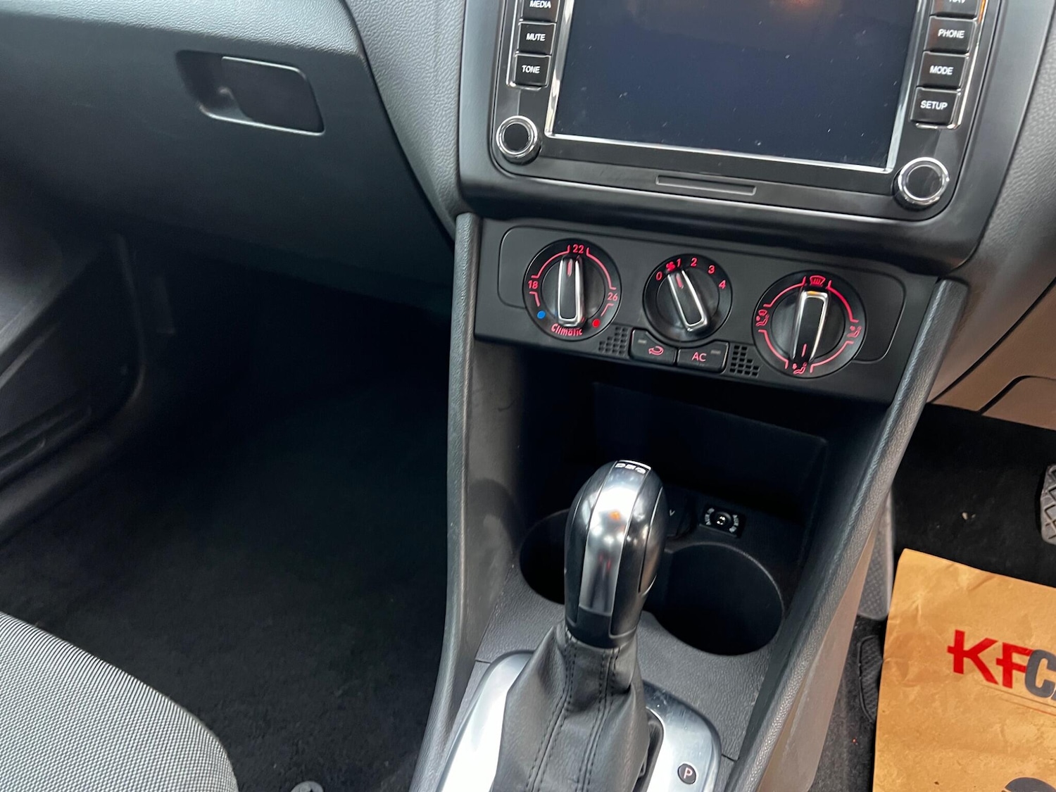 Used Volkswagen Polo 2010 for sale - 77658298: Photo 14