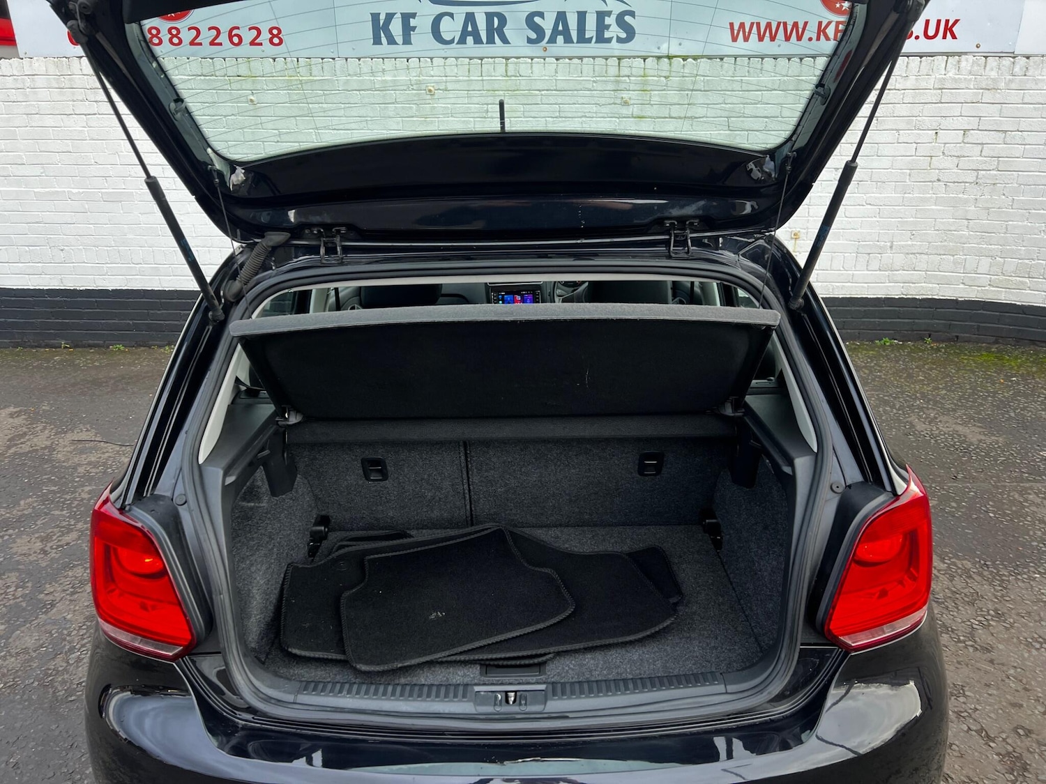 Used Volkswagen Polo 2010 for sale - 77658298: Photo 18