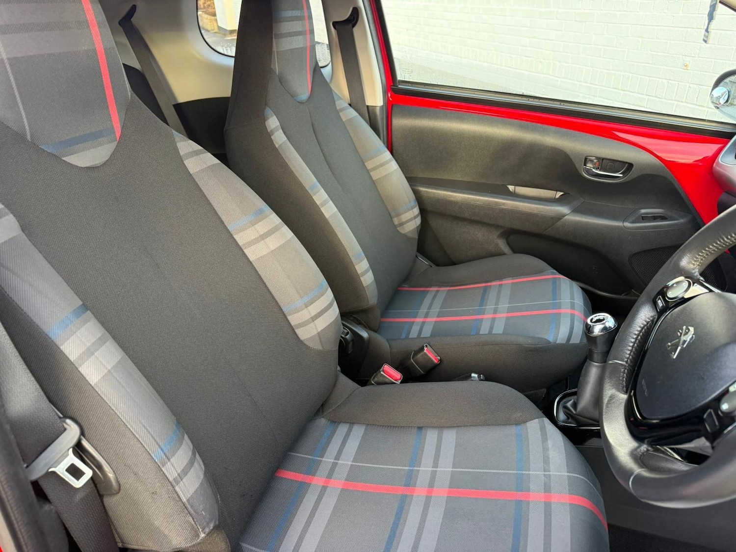 Used Peugeot 108 2015 for sale - 76997183: Photo 11