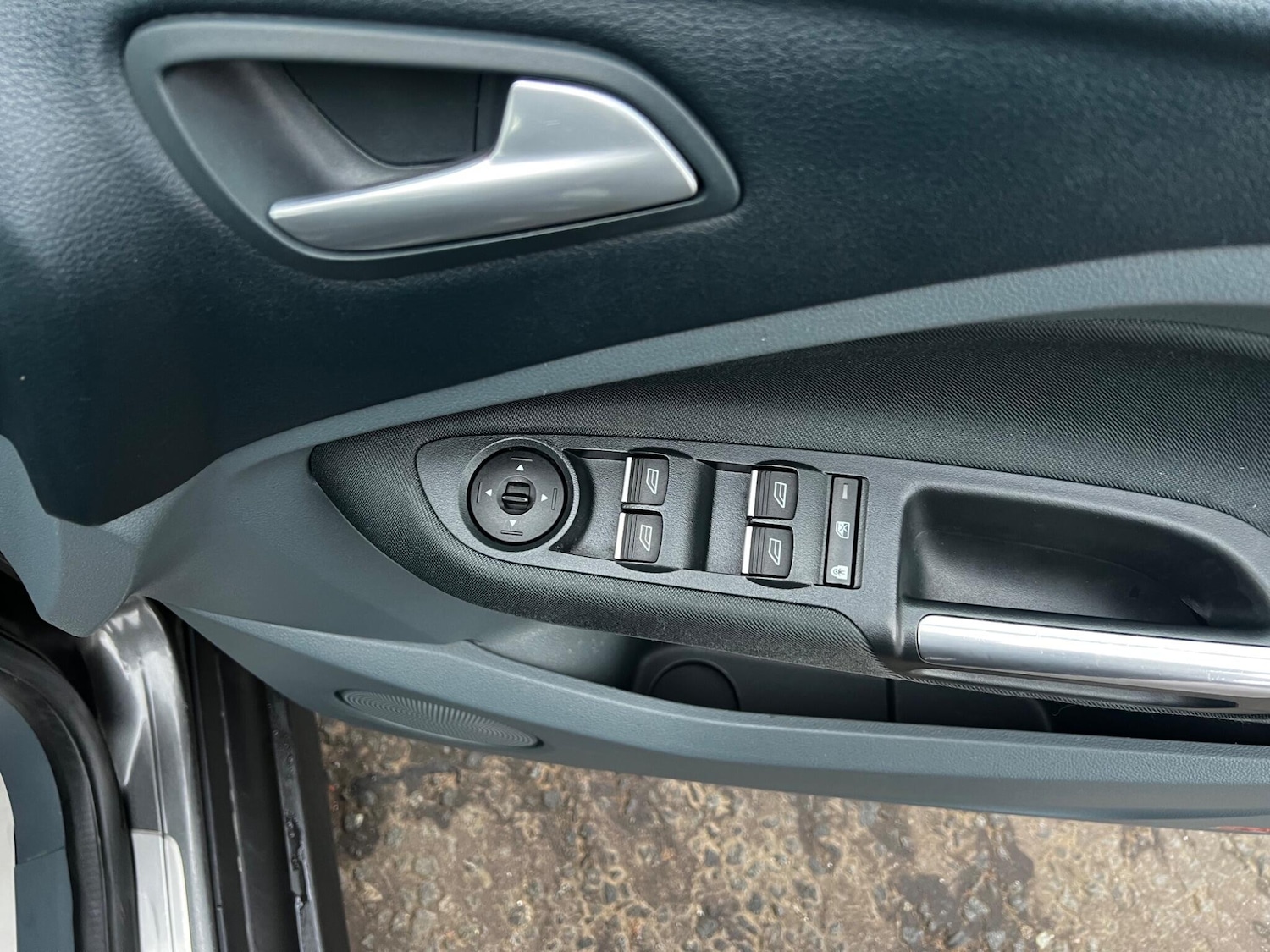 Used Ford C-Max 2015 for sale - 77376075: Photo 9