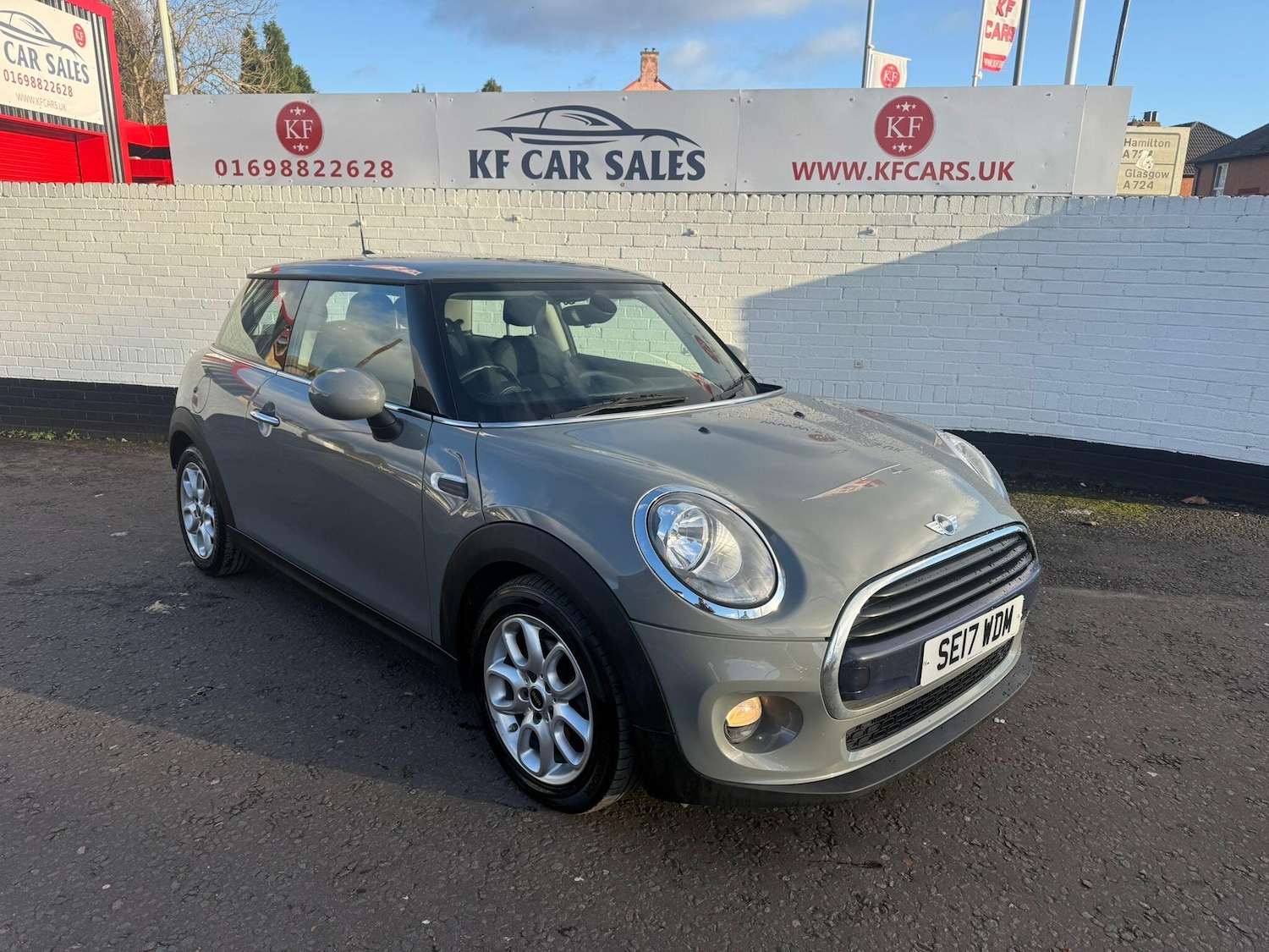 Used MINI Hatch 2017 for sale - 76561519: Photo 2