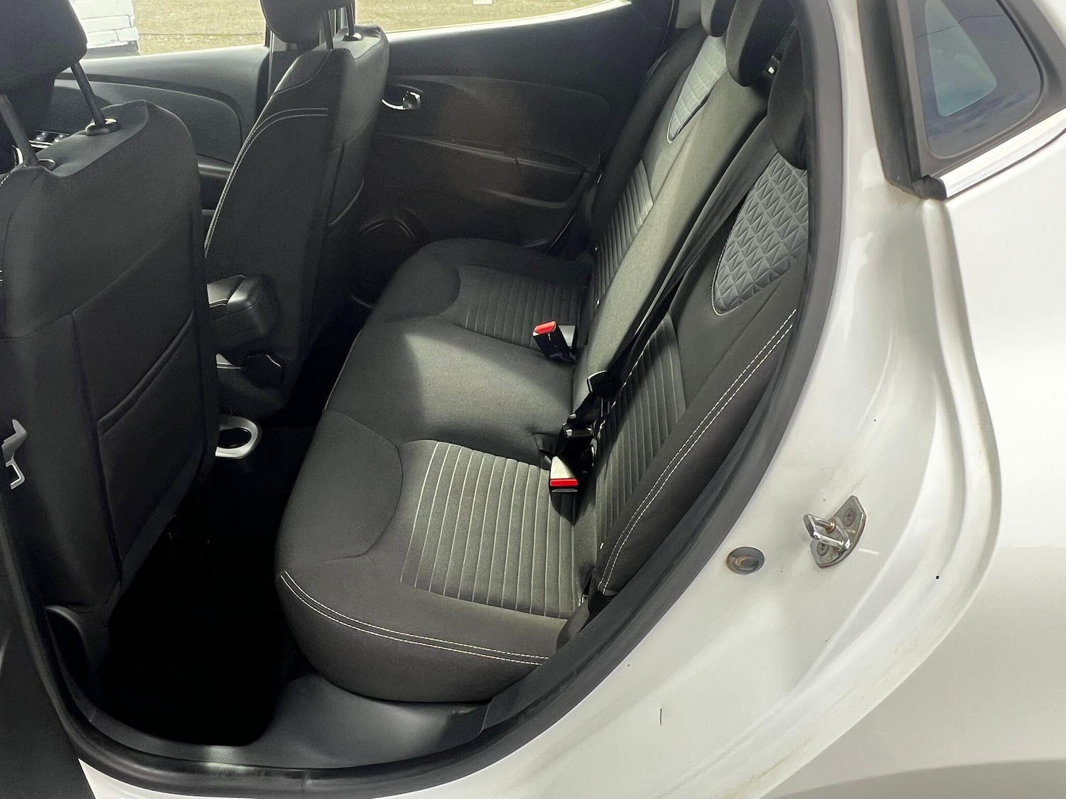 Used Renault Clio 2014 for sale - 75978181: Photo 11