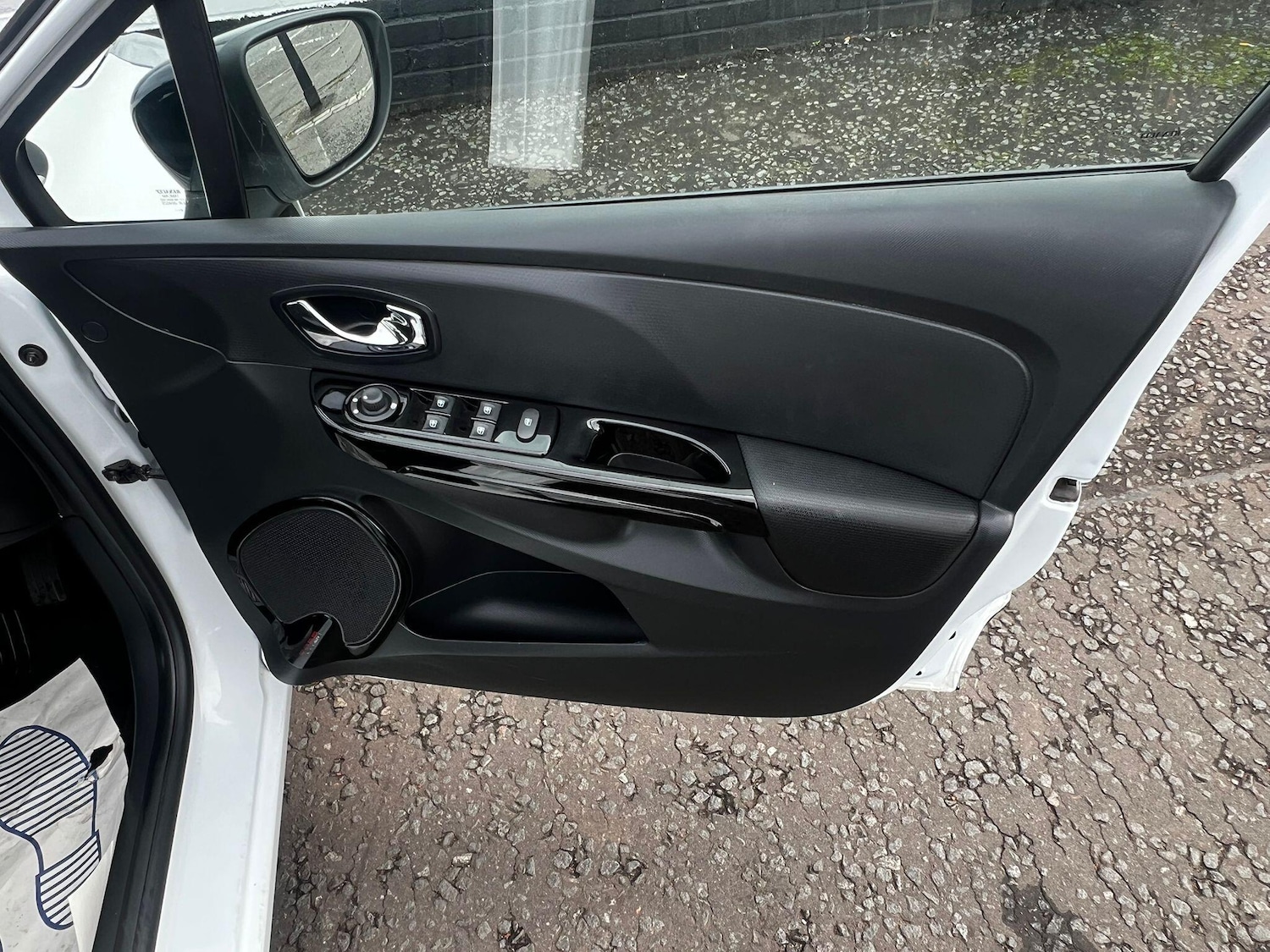 Used Renault Clio 2014 for sale - 75978181: Photo 19