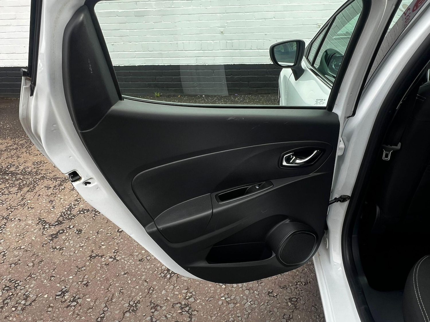 Used Renault Clio 2014 for sale - 75978181: Photo 20