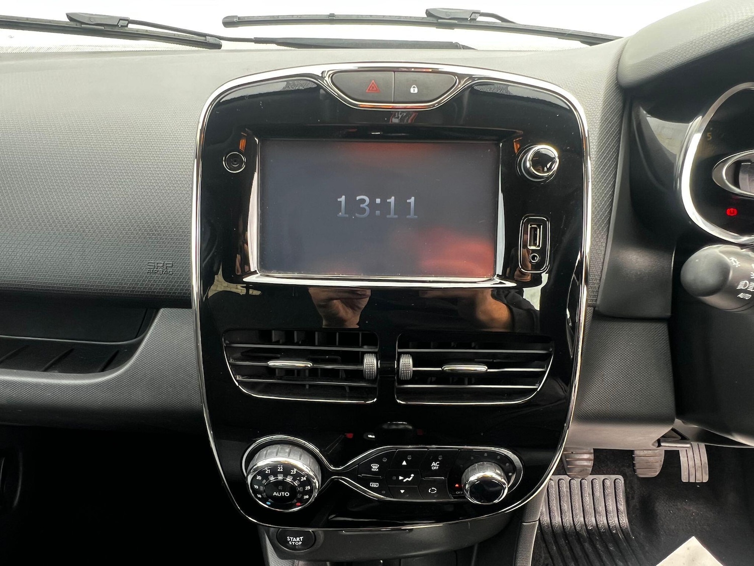 Used Renault Clio 2014 for sale - 75978181: Photo 22