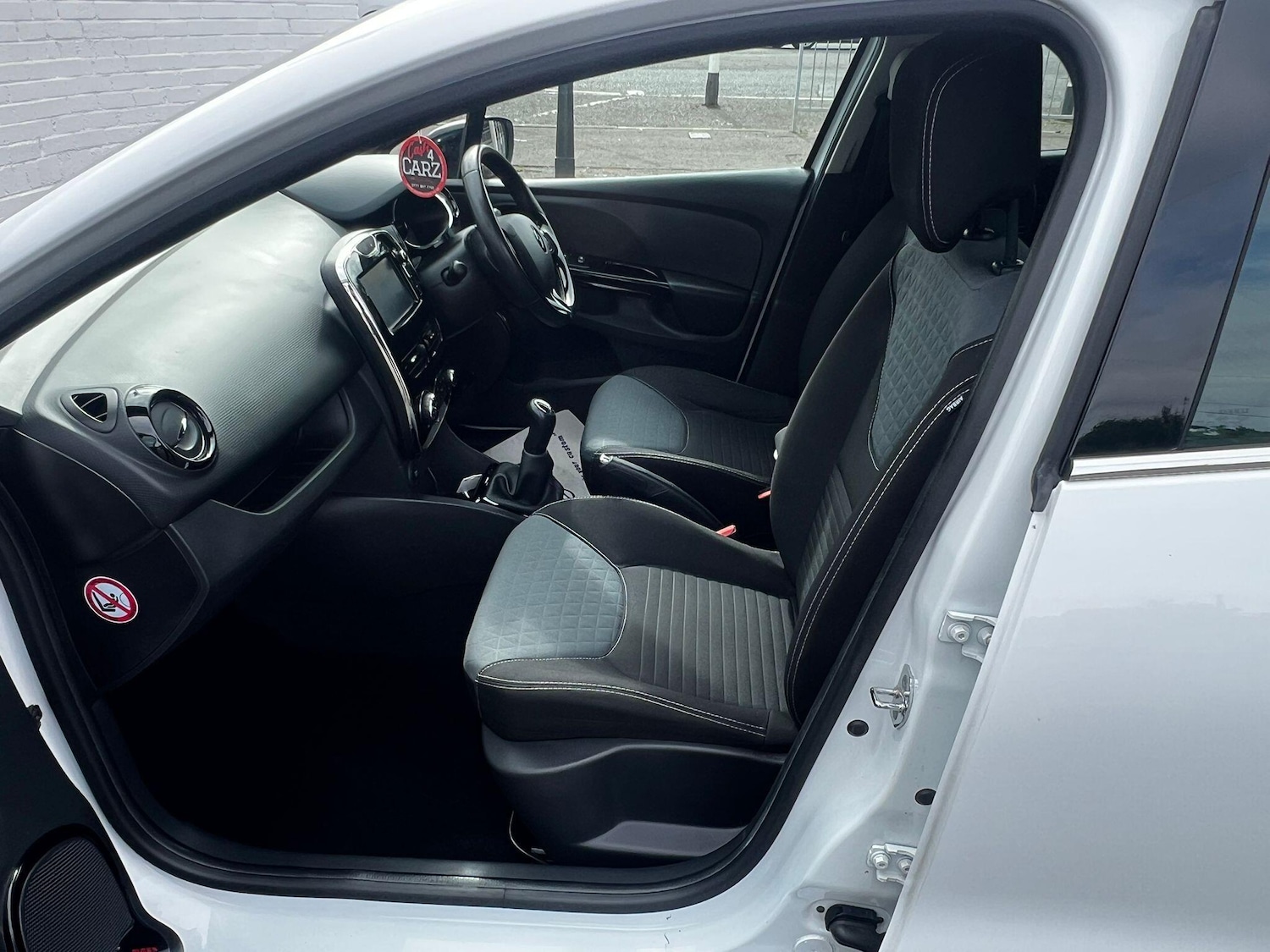 Used Renault Clio 2014 for sale - 75978181: Photo 24