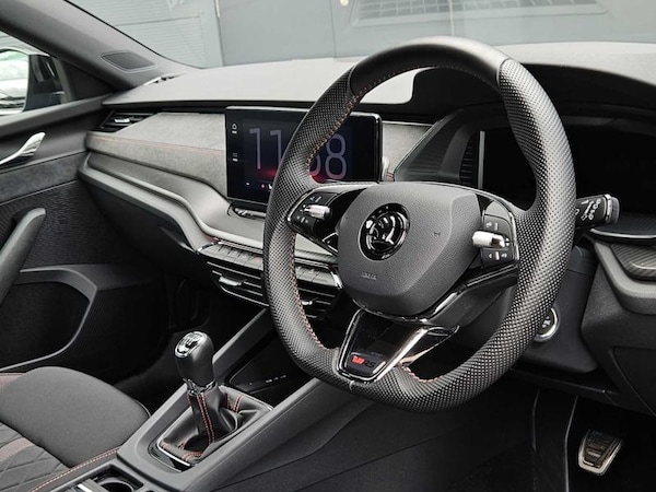 Used Skoda Octavia 2022 for sale - 76101751: Photo 2