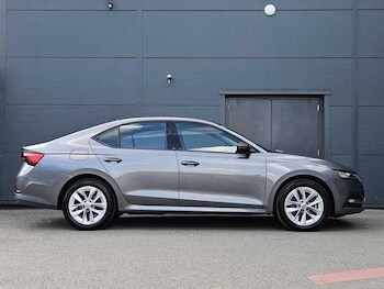 Used Skoda Octavia 2023 for sale - 75662141: Photo