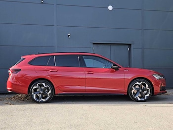 Used Skoda Superb 2025 for sale - 78804988: Photo