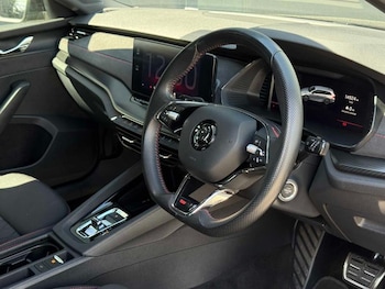 Used Skoda Octavia 2024 for sale - 78556120: Photo