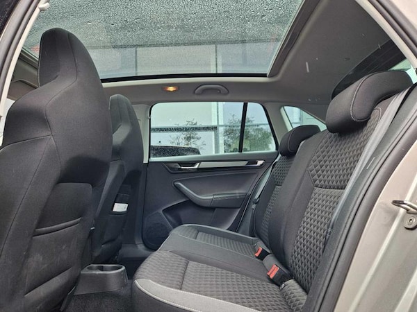 Used Skoda Rapid Spaceback 2017 for sale - 76101830: Photo 19