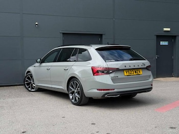 Used Skoda Superb 2023 for sale - 78556043: Photo