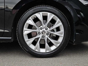 Used Skoda Superb 2024 for sale - 75644054: Photo
