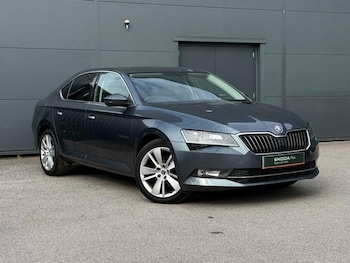 Used Skoda Superb 2018 for sale - 78556127: Photo