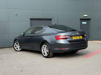 Used Skoda Superb 2018 for sale - 78556127: Photo