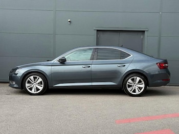 Used Skoda Superb 2018 for sale - 78556127: Photo