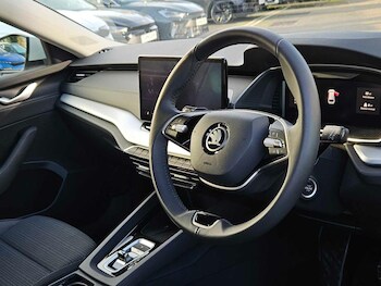 Used Skoda Octavia 2024 for sale - 77268777: Photo