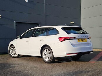 Used Skoda Octavia 2024 for sale - 77268777: Photo