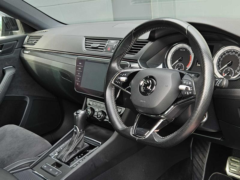 Used Skoda Superb 2021 for sale - 76519721: Photo 2