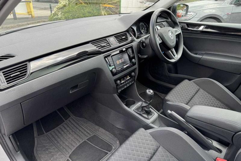 Used Skoda Rapid Spaceback 2018 for sale - 76949009: Photo 2