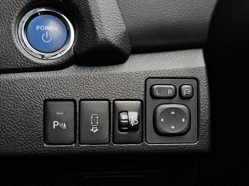 Used Toyota Auris 2014 for sale - 77840817: Photo 17