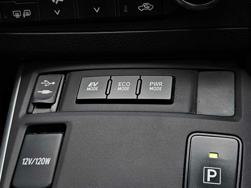 Used Toyota Auris 2014 for sale - 77840817: Photo 25