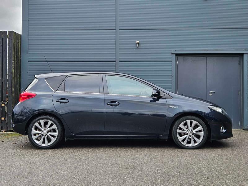 Used Toyota Auris 2014 for sale - 77840817: Photo 4