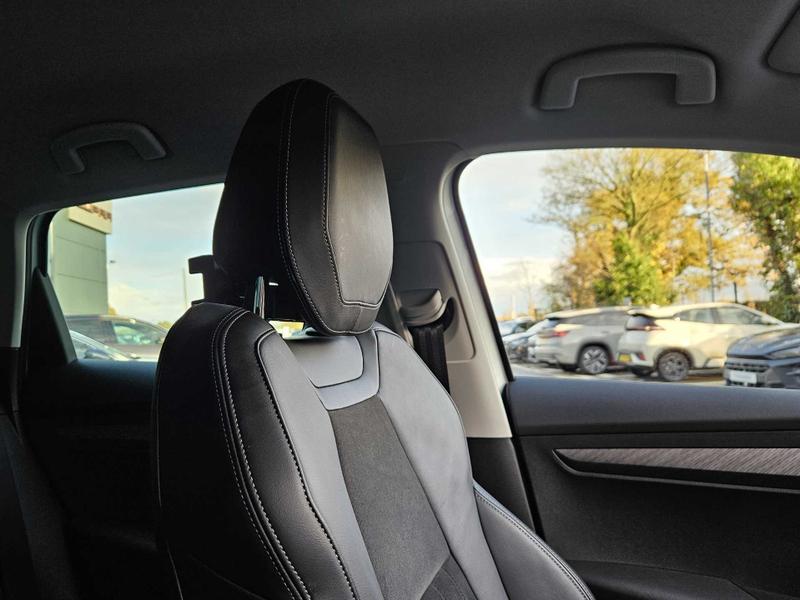 Used Skoda Karoq 2025 for sale - 76285396: Photo 14