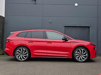 Used Skoda Enyaq 2025 for sale - 77261999: Photo