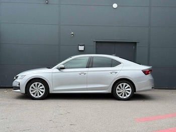 Used Skoda Octavia 2024 for sale - 79249869: Photo