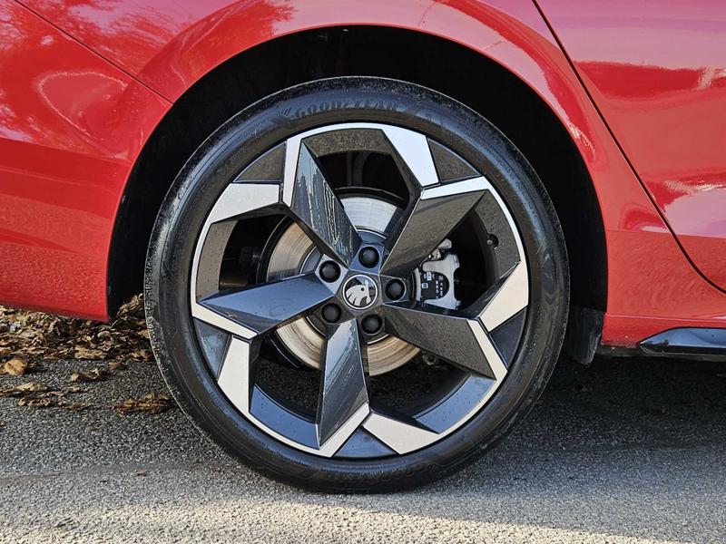 Used Skoda Superb 2025 for sale - 76332497: Photo 38